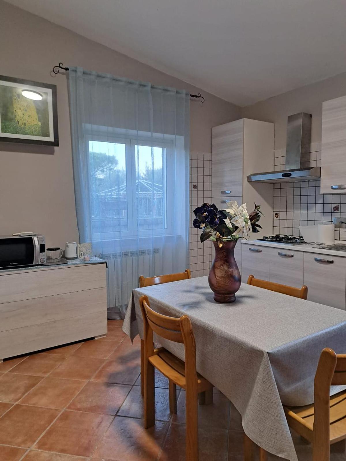 Apartment Roma Tor Vergata Con Giardino מראה חיצוני תמונה